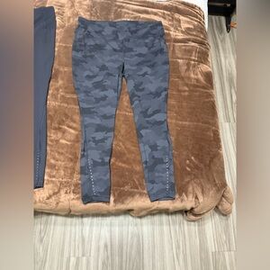 Woman’s size 20 lululemon Camo Leggings with pockets